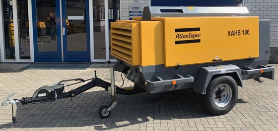 পোর্টেবল কমপ্রেসর XAHS186E+ ভারী-শুল্কের জন্য 380v/3ph/50hz 13 বার রেটেড কাজের চাপ 3840*1680*1740 মিমি